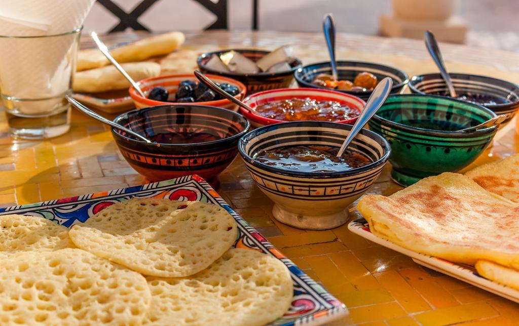 Riad Sougtani Tazrou Ngoại thất bức ảnh